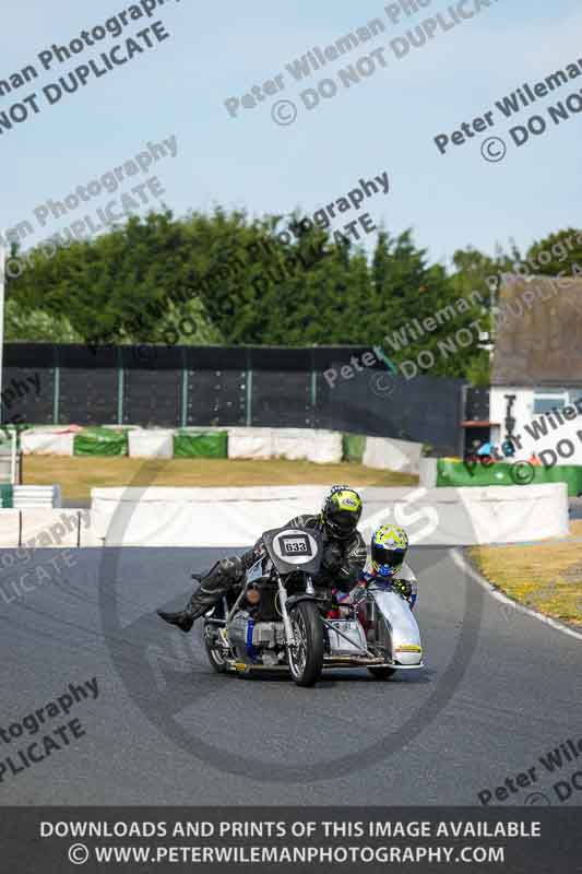 Vintage motorcycle club;eventdigitalimages;mallory park;mallory park trackday photographs;no limits trackdays;peter wileman photography;trackday digital images;trackday photos;vmcc festival 1000 bikes photographs